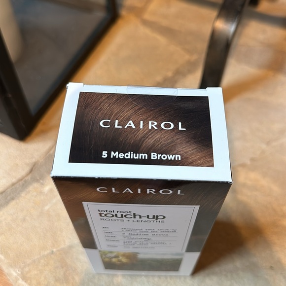 NEW Clairol Total Root Touch-up Roots and Lengths Dye - Picture 6 of 7